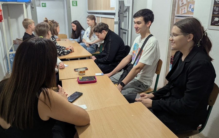 Діти Запоріжжя вчаться долати стрес і будувати майбутнє